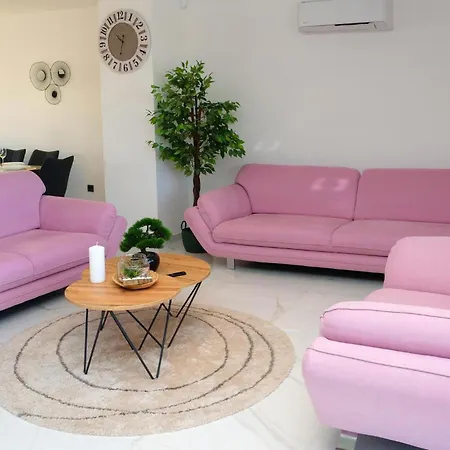 Increíble Casa En Con Sauna * Primošten