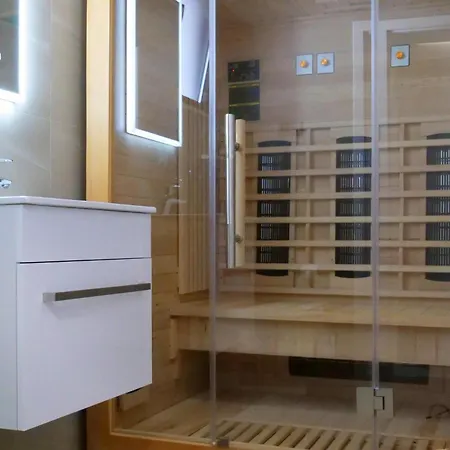 Increíble Casa En Con Sauna Сasa de vacaciones Primošten