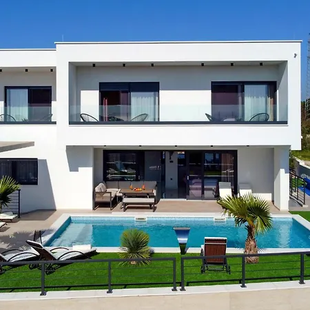 Amazing In With Sauna 프리모스턴