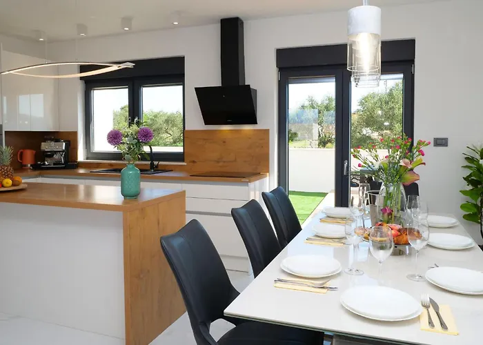 Feriehus Amazing In With Sauna